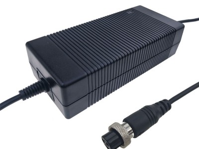 太阳能板清洁机器人用锂电池充电器16.8V10A图3