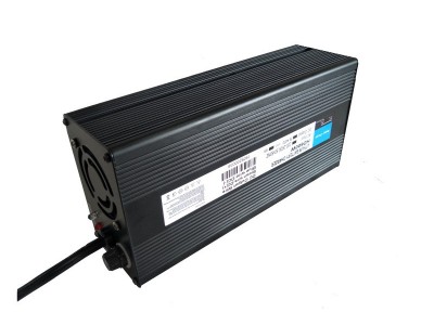 户外应急电源铅酸水电池72V6A充电器图3