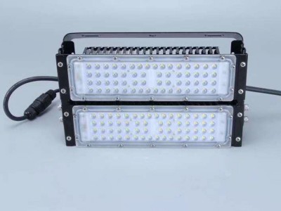 厂家定制120W大功率模组隧道灯泛光灯 新款结构防水led模组隧道灯图3