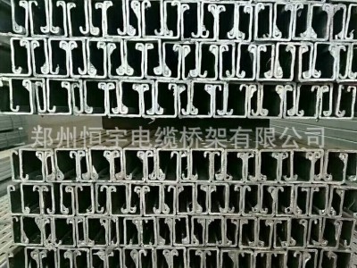 冷弯型钢光伏支架 热镀锌光伏支架 光伏支架设备图5