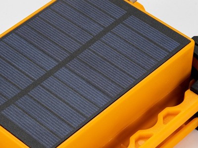 太阳能投光灯 LED充电户外太阳能双头应急灯照明红蓝闪手提露营灯图4