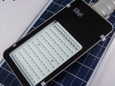 新农村太阳能壁挂路灯新款纳米100W200W太阳能金豆家用太阳能路灯图2