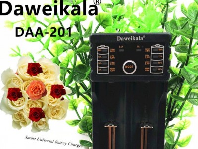 Daweikala18650锂电池26650智能USB双充充电器5V2A输入可以做中性图3