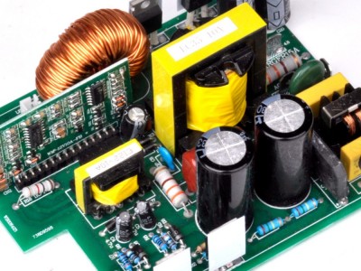 工厂批发12V/10A铅酸锂电池充电器 三段式自动车载充电器图3