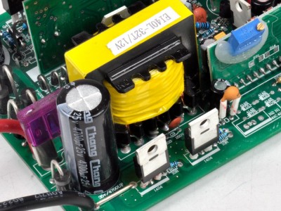 纯正弦波150W车载逆变器 12v/24v转220v 离网系统150W逆变器图4