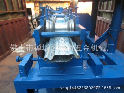 岩海机械 防火卷闸门厂家 双层夹层卷闸门机 卷闸机械 泡沫卷闸机图4