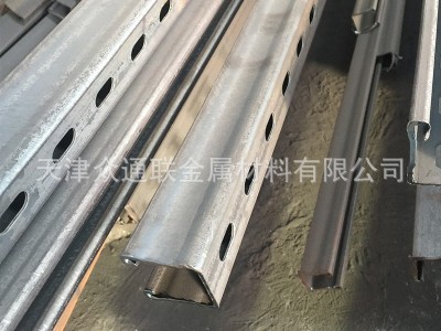 天津Q235NH高锌层镀锌C型钢 太阳能光伏支架 冷弯冲孔CZU型钢桥架图2